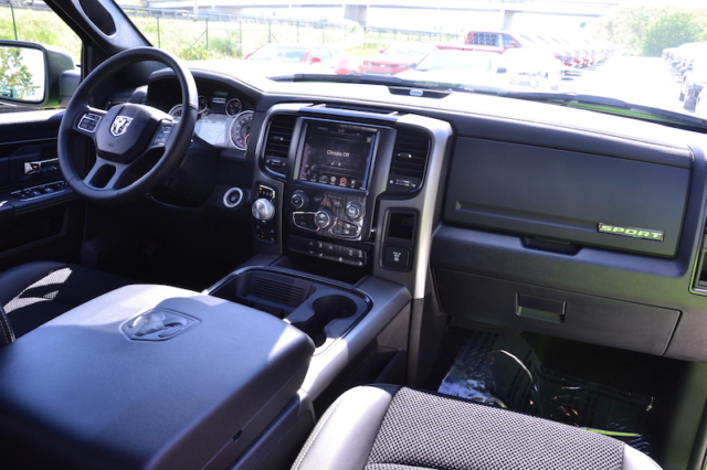 Dashboard van de 2017 Dodge Ram Sublime Sport 4WD Crew Cab